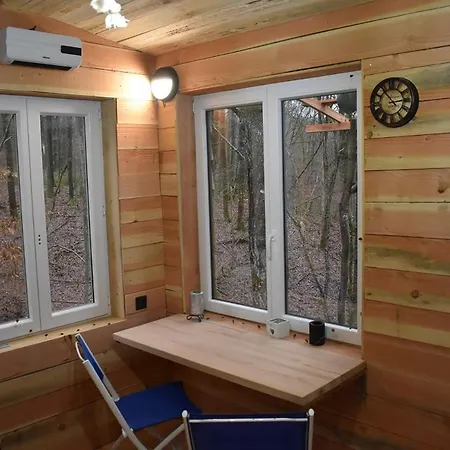 La Cabane Aux Ecureuils Philippeville Exterior photo